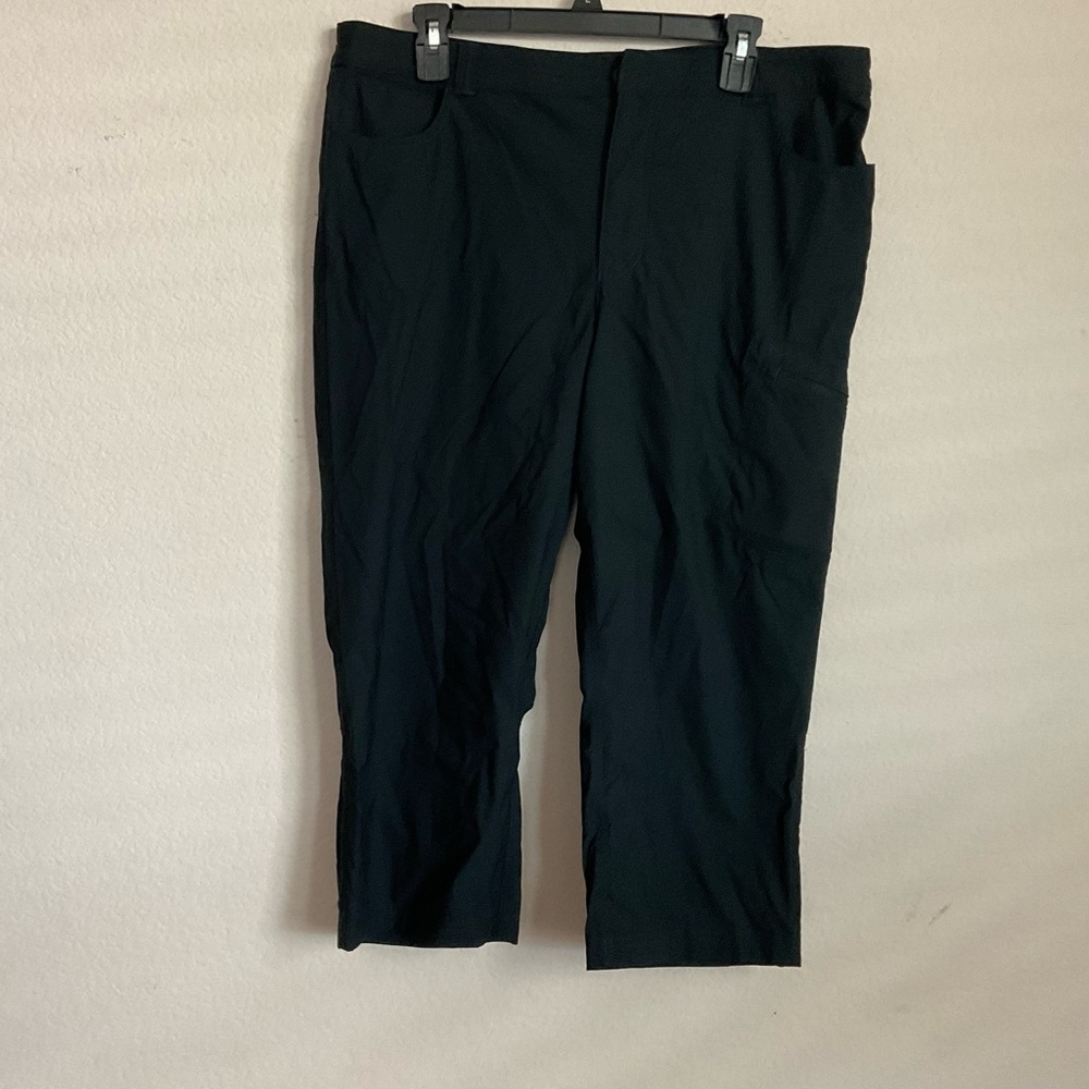 Eddie Bauer women tech Capri pant - Picture 4 of 5